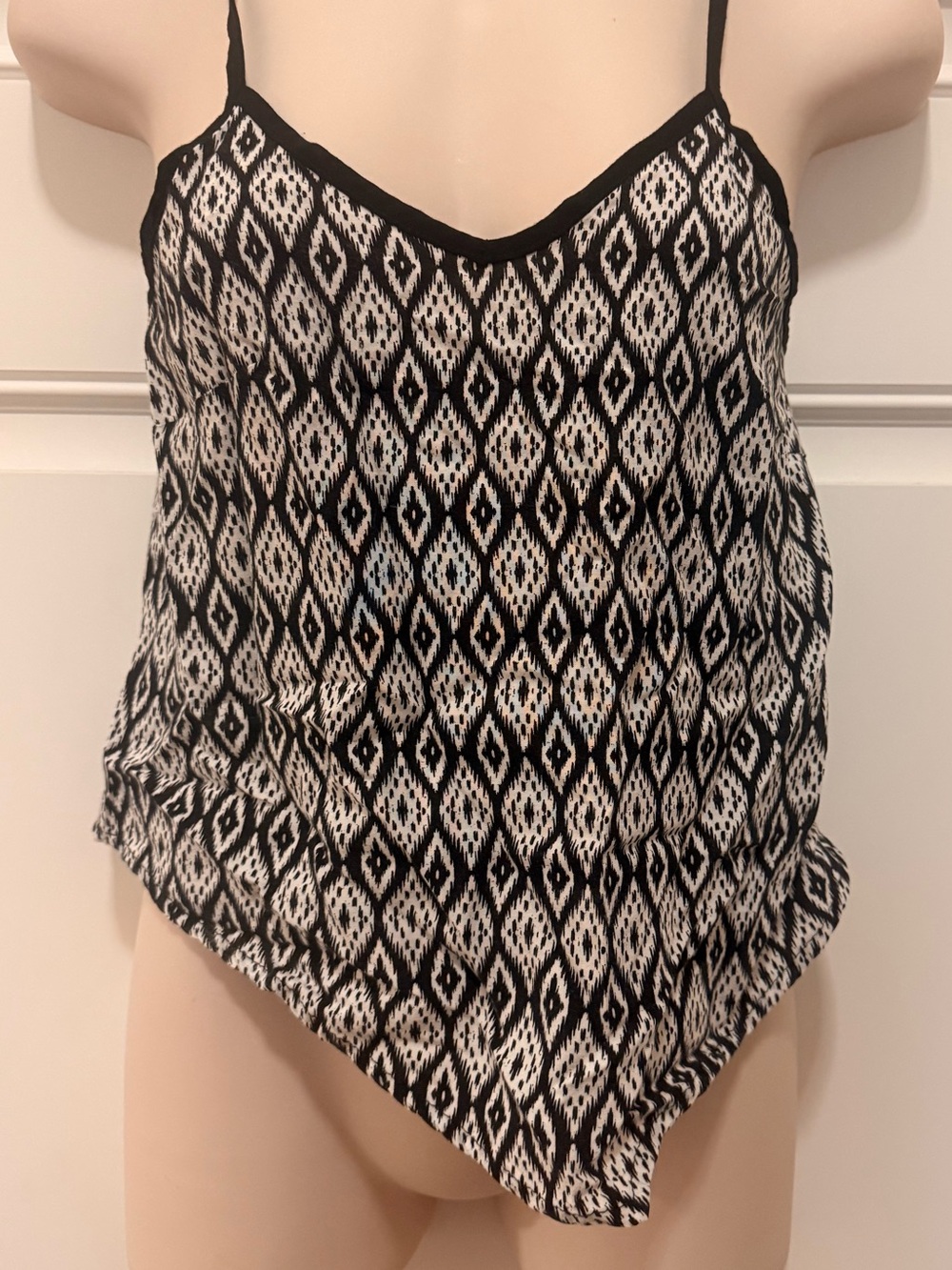 Xhiliration Print Boho Handkerchief Lightweight Tank Top- XS, Multi